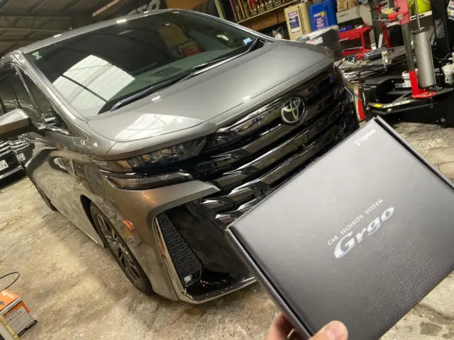 トヨタ 40ヴェルファイア 😎
盗難対策の為、Grgo V2をインストールいたしました👍
車両盗難防止に特化したエンジン始動の無効化セキュリティになります。またリモコンに不正操作の通知機能付きで安心です。
同時に当店オリジナルロゴスキャナーも取り付け、防犯アピールもバッチリ👌っす
ありがとうございます😊
#カーセキュリティ
#canインベーダー
#grgov2
#盗難防止
#福岡
#北九州
#小倉北
#ブレインチャイルド
#brainchild
