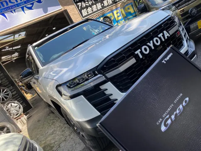 トヨタ ランドクルーザー300 😎
盗難対策の為、Grgo V2をインストールいたしました👍
車両盗難防止に特化したエンジン始動の無効化セキュリティになります。またリモコンに不正操作の通知機能付きで安心です。
同時に当店オリジナルロゴスキャナーも取り付け、防犯アピールもバッチリ👌っす
ありがとうございます😊
#カーセキュリティ
#canインベーダー
#grgov2
#盗難防止
#福岡
#北九州
#小倉北
#ブレインチャイルド
#brainchild